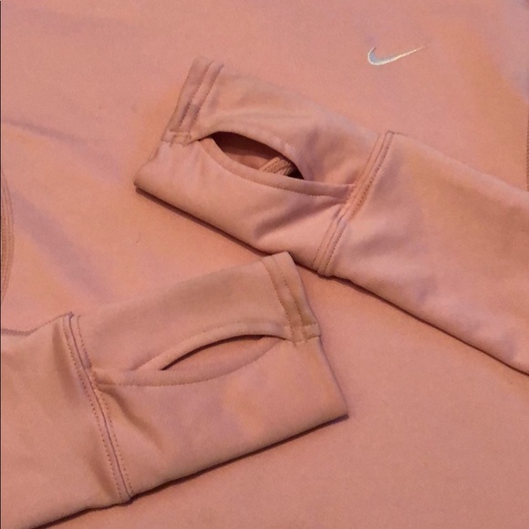 Nike pale pink running shirt size small - Picture 2 of 4